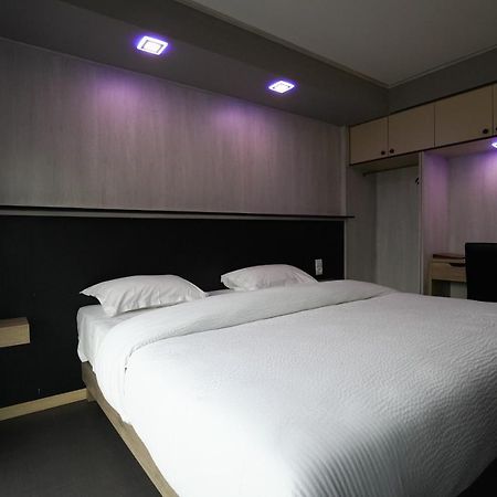 Hotel La Rocade Pamiers Eksteriør billede
