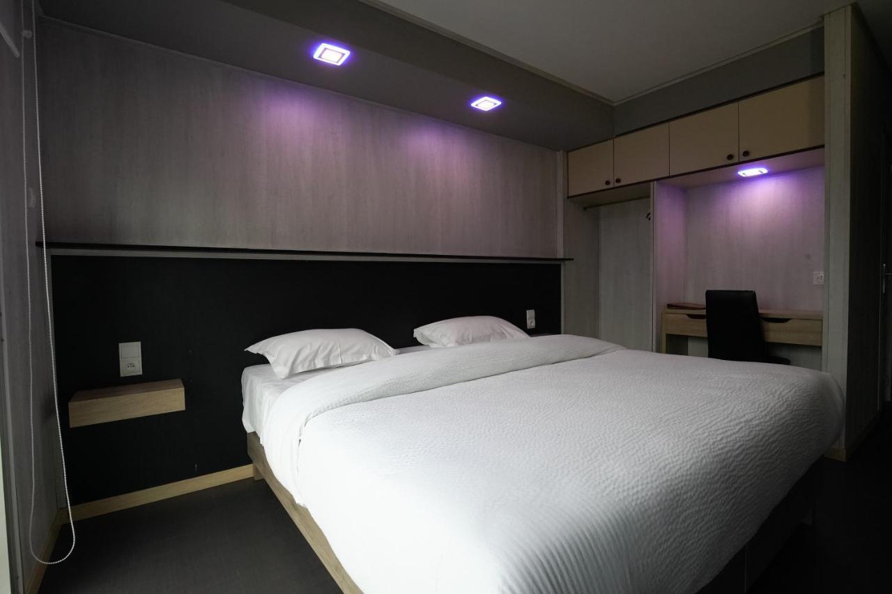 Hotel La Rocade Pamiers Eksteriør billede